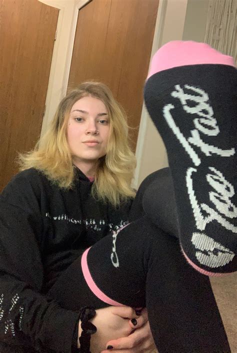 femboy feet lick|femboy lick feet Search